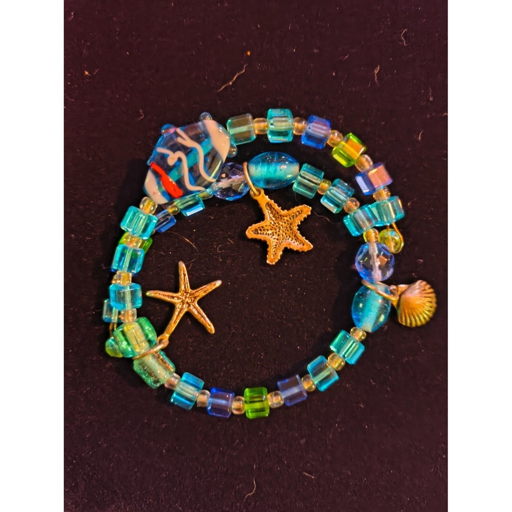 Handmade Ocean Beach Glass Bead Memory Wire Wrap Bracelet Starfish Shell Fish